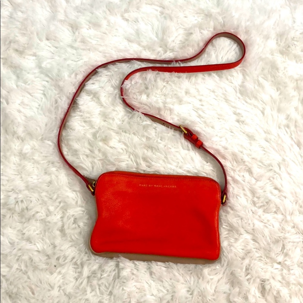 Coral leather Marc Jacobs side body purse